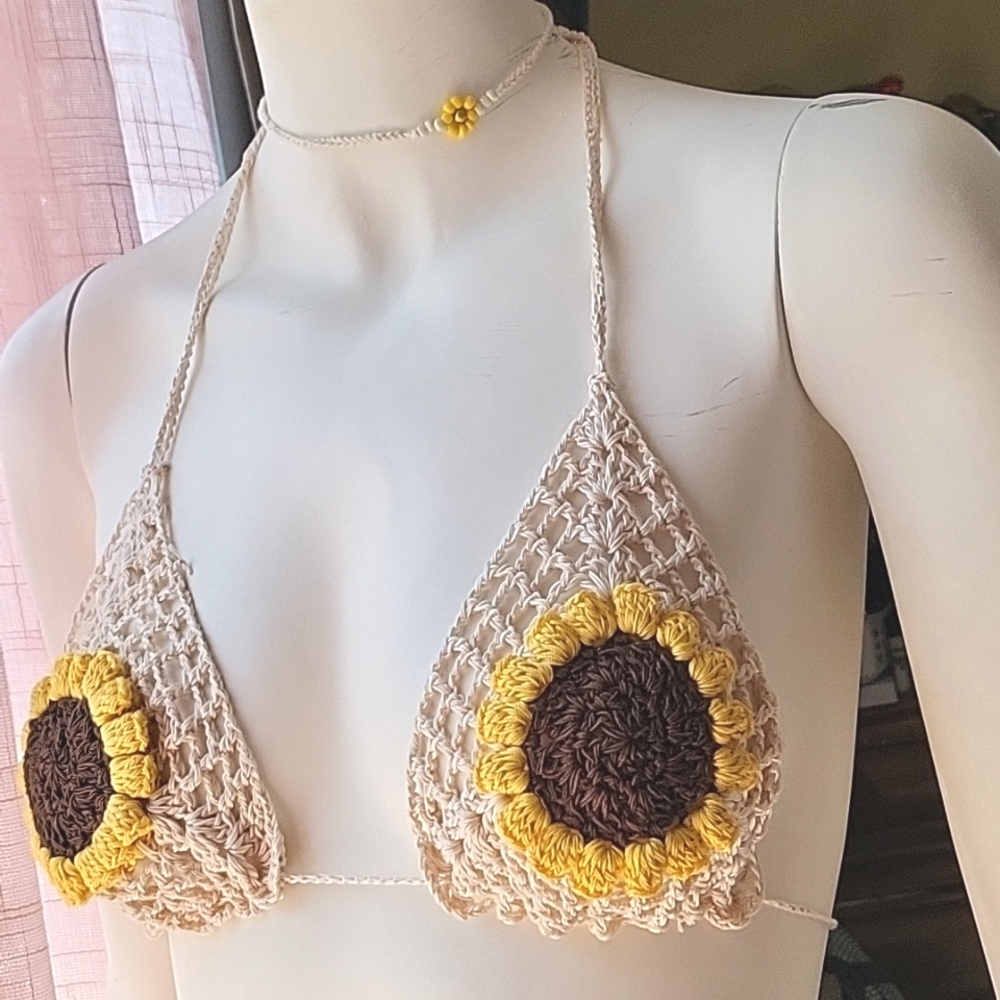 Choker - Picture 2 of 3